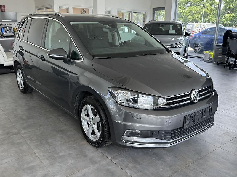 Volkswagen Touran (2020) 1,5TSi DSG 7.MÍST NAVIGACE ACC - fotka 1 z 31
