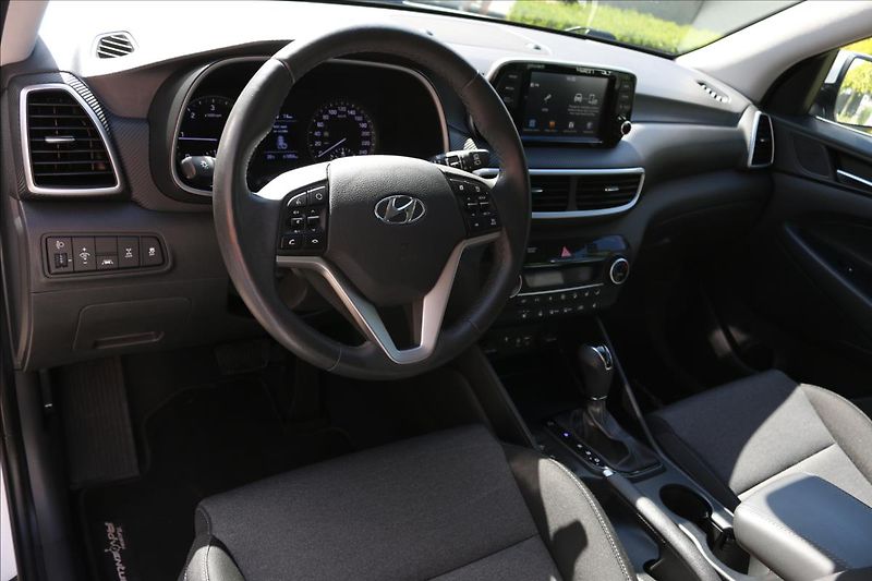 Hyundai Tucson 1,6 ČR,4x4, Automat - fotka 17 z 53