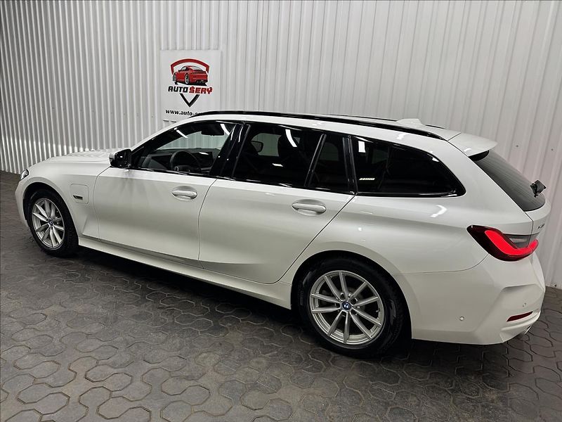 BMW Řada 3 330E 215kW XDRIVE TAŽNÉ 2XALU - fotka 5 z 50