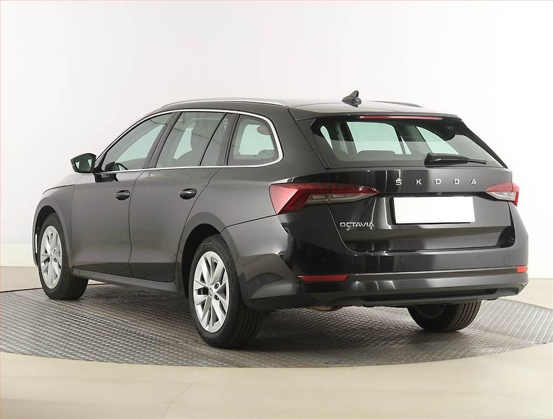 Škoda Octavia (2022) 2.0 TDI - fotka 4 z 28