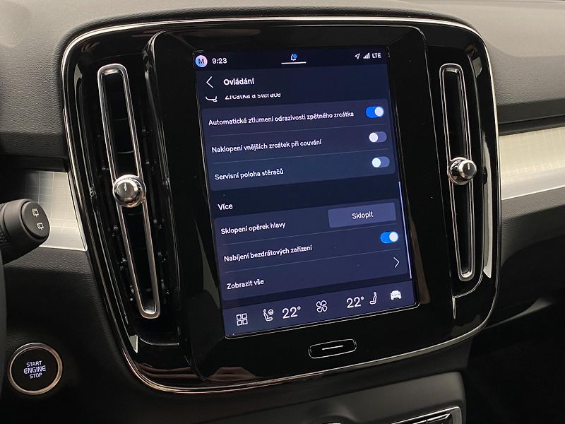 Volvo XC40 (2026) B3 AUT DARK PLUS - fotka 50 z 59