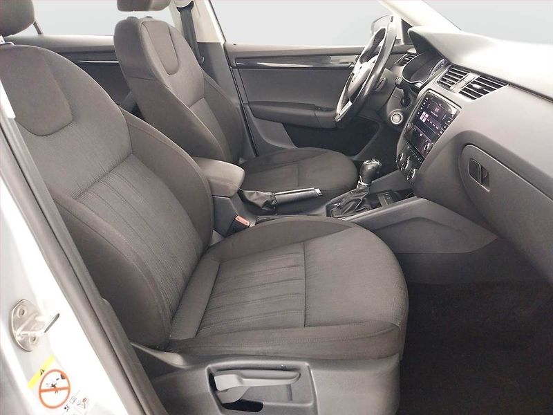 Škoda Octavia (2018) Style 1.6 TDI, Automat, Navi - fotka 9 z 22