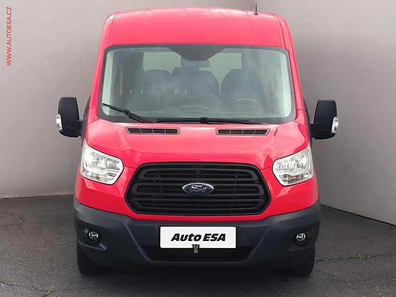Ford Transit (2016) 2.2TDCi L2H2 9míst, AC - fotka 2 z 19