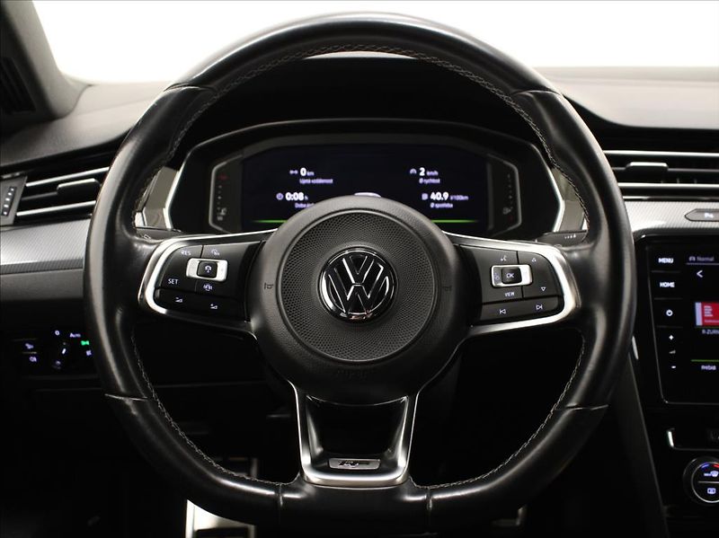 Volkswagen Arteon 2,0 TDI 176kW 4M R-line DCC ČR - fotka 9 z 29
