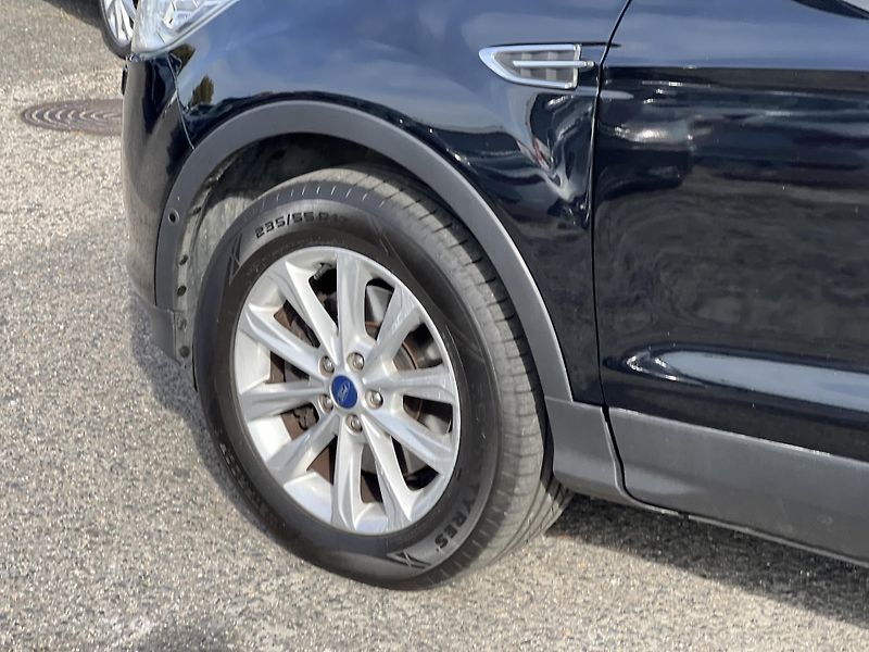 Ford Kuga 2.0TDCi 4x4 TEMPOMAT KLIMA ALU - fotka 38 z 41