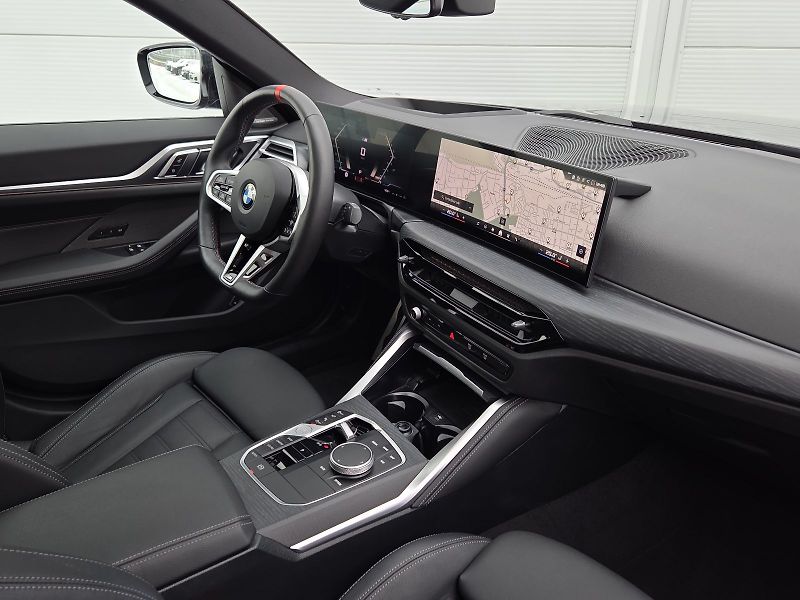 BMW Řada 4 (2025) M440i xDrive GranCoupé M Perfo - fotka 13 z 16