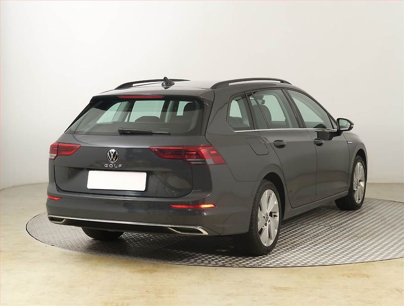 Volkswagen Golf (2021) Style 1.5 TSI, ČR,1.maj - fotka 5 z 19