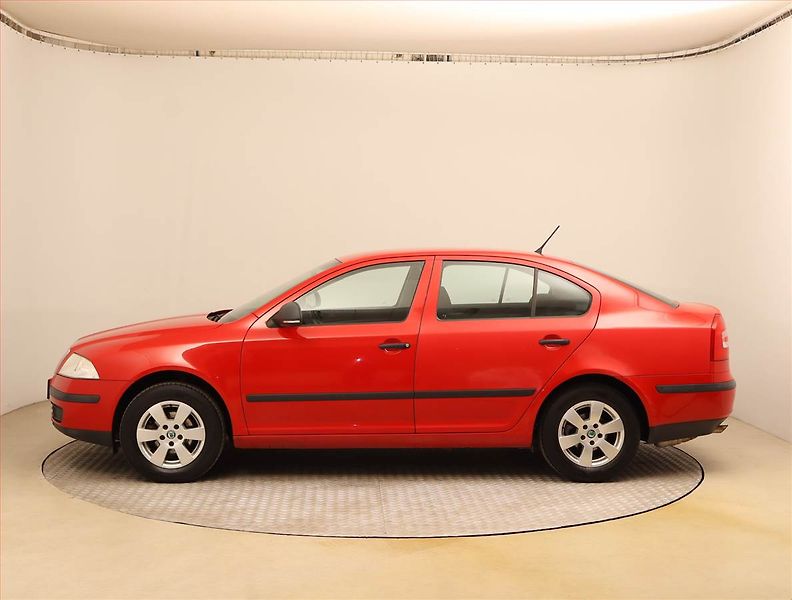 Škoda Octavia (2012) 1.6 - fotka 3 z 17
