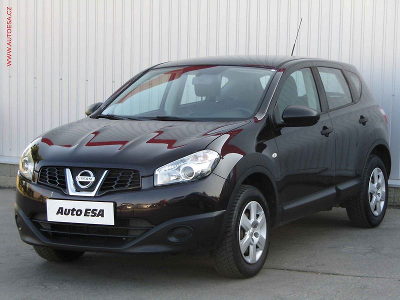 Nissan Qashqai (2013) 1.6i, 1.maj,ČR, Klima - fotka 3 z 14