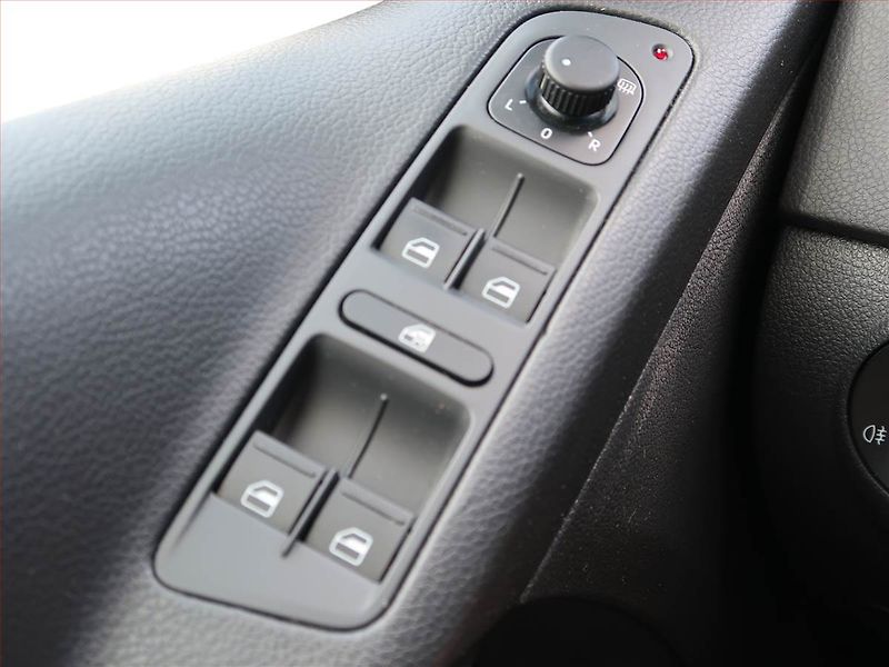 Volkswagen Tiguan (2012) 1.4 TSI, 4X4, Navi, Tempomat - fotka 17 z 17