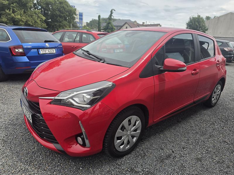 Toyota Yaris 1.5 VVti Automat  - fotka 2 z 14