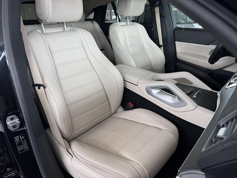 Mercedes-Benz GLE (2022) 300d 4 MATIC AMG  - fotka 27 z 39