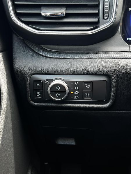 Ford Explorer 3.0 V6 PHEV 336kW ST-X DPH TZ - fotka 25 z 34