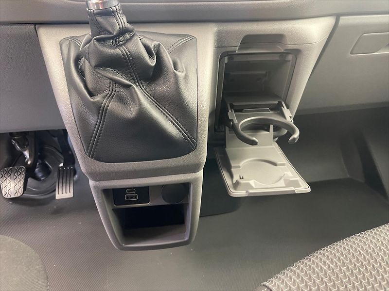 Volkswagen Transporter (2025) Nový T7 skříň TDI KR 6G - fotka 14 z 29