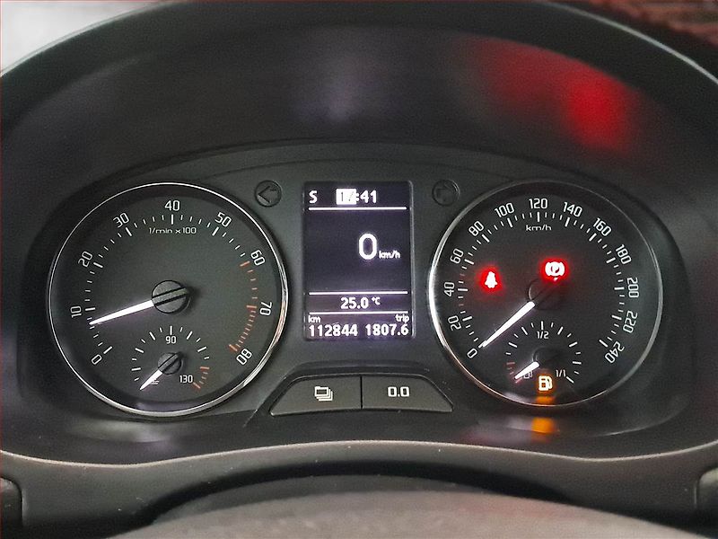Škoda Fabia (2011) Monte Carlo 1.2 TSI, Navi - fotka 11 z 14