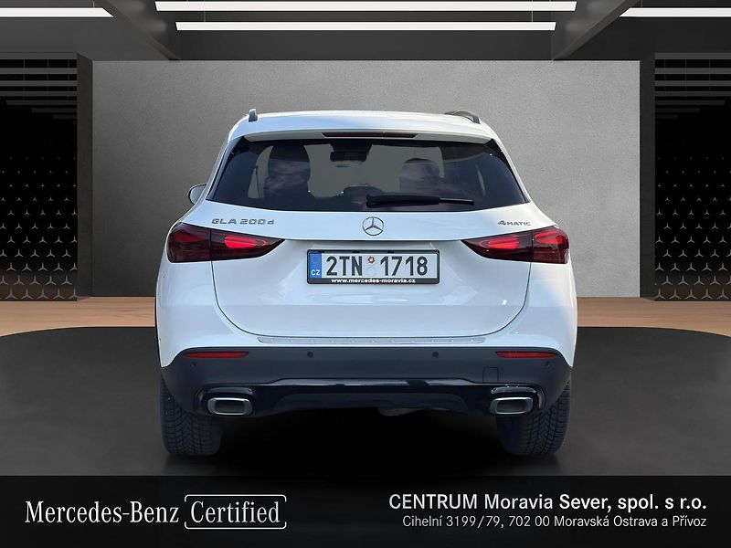 Mercedes-Benz GLA 200d 4MATIC - fotka 4 z 17