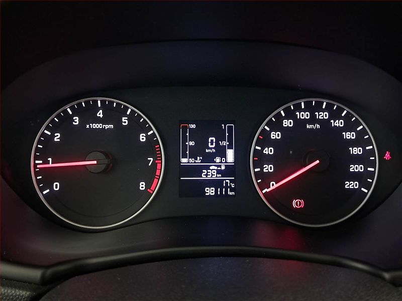 Hyundai i20 (2018) 1.2, Serv.kniha - fotka 11 z 16