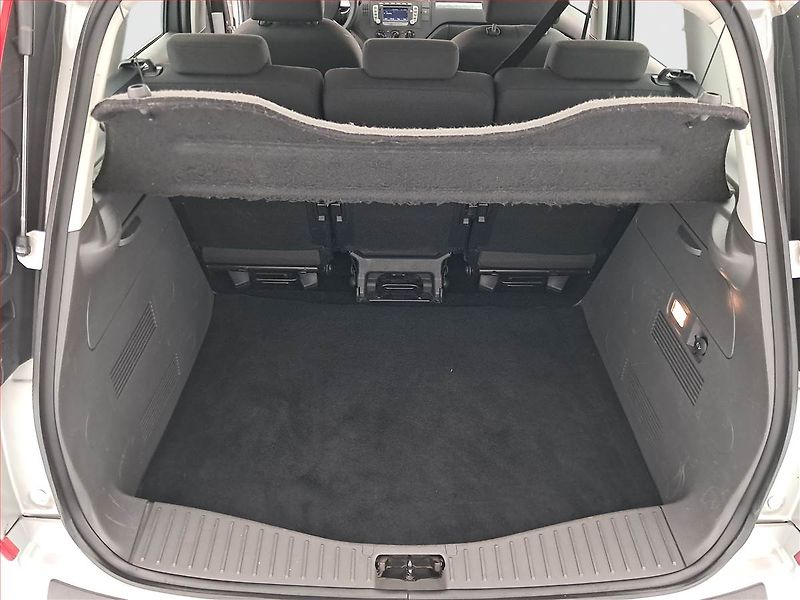 Ford C-MAX (2008) 1.6 TDCi, po STK, slušný stav - fotka 14 z 16