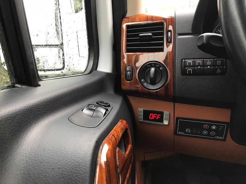 Mercedes-Benz (2016) Sprinter 519 CDI XXL- Panorama - fotka 12 z 13