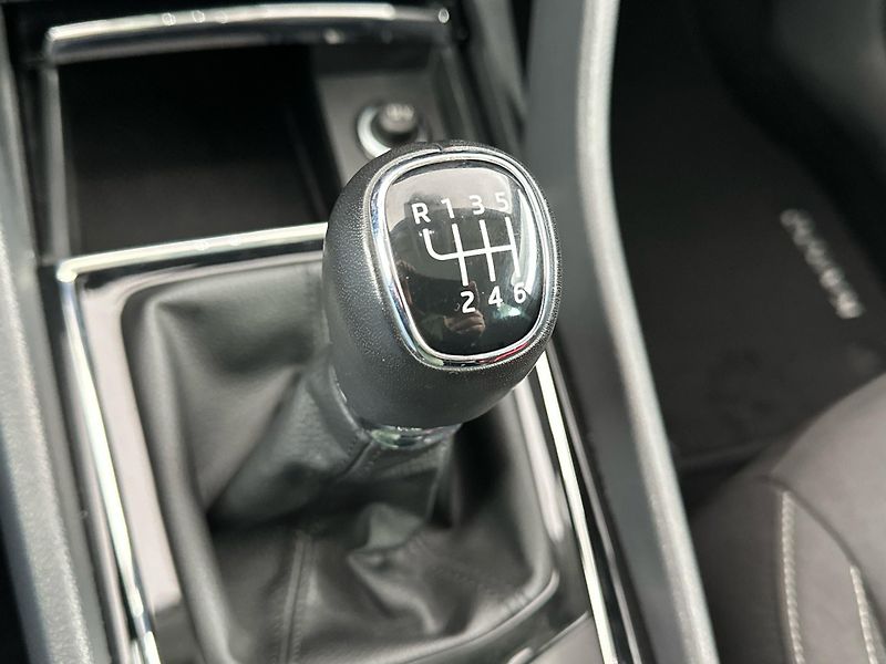 Škoda Karoq (2024) 2.0TDI 85kW Selection - fotka 18 z 26