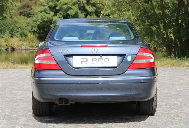 Mercedes-Benz CLK 270 CDI / Automat / CZ - fotka 9 z 32