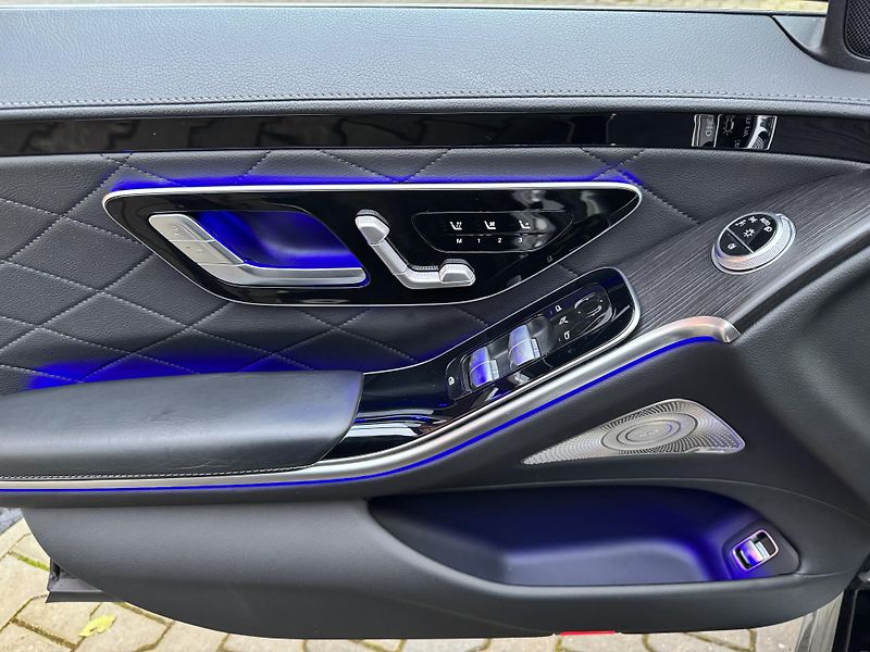 Mercedes-Benz Třídy S S580L-4M-AMG-3D-R21-PANO - fotka 12 z 28