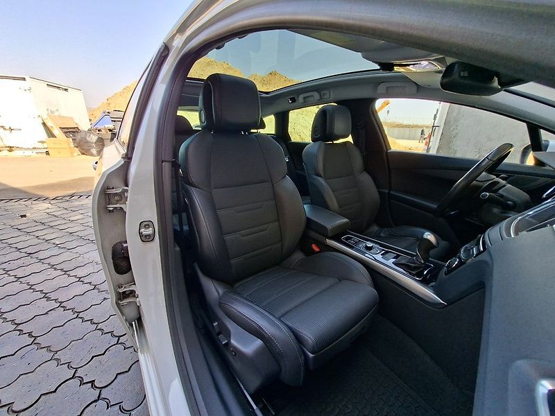 Peugeot 508 SW GT 2.2 HDI 204k AUT6 - fotka 15 z 27