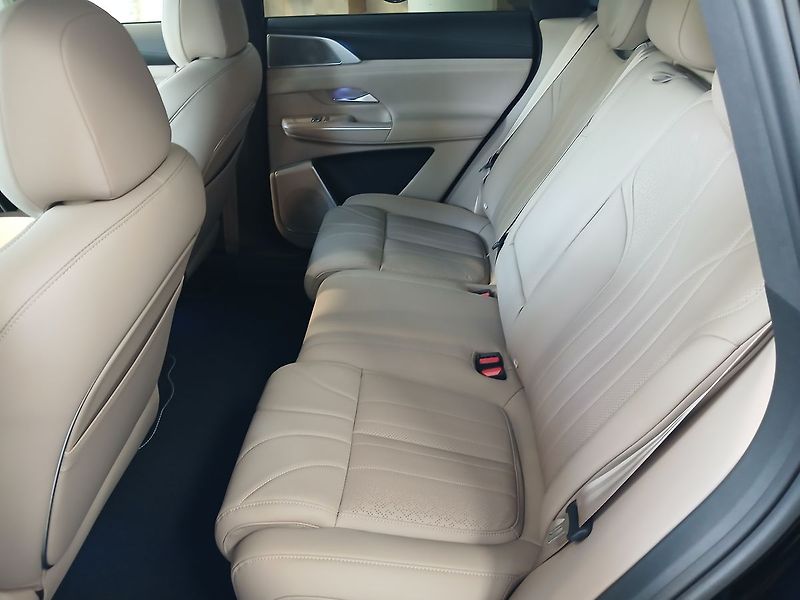Xpeng G9 (2026) AWD Performance - 575 HP !!! - fotka 13 z 21