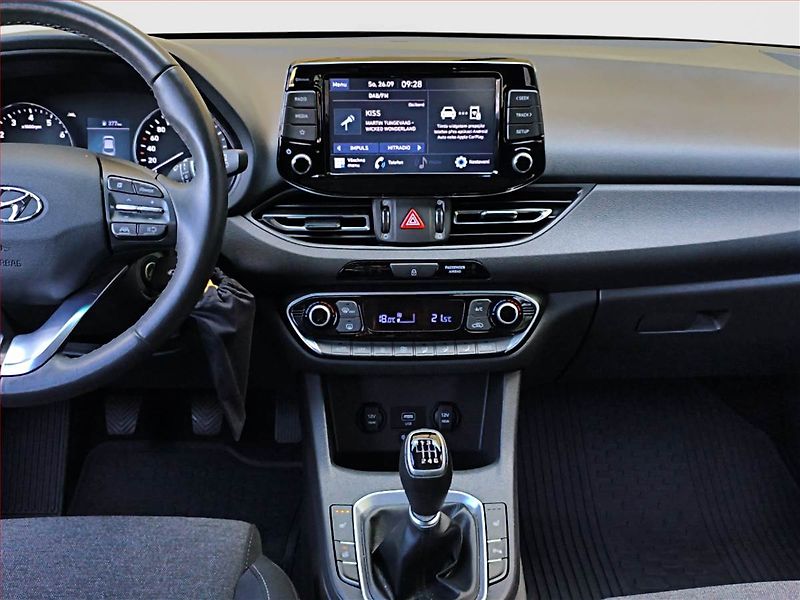Hyundai i30 (2022) 1.5 DPI, ČR,1.maj, Serv.kniha - fotka 12 z 17