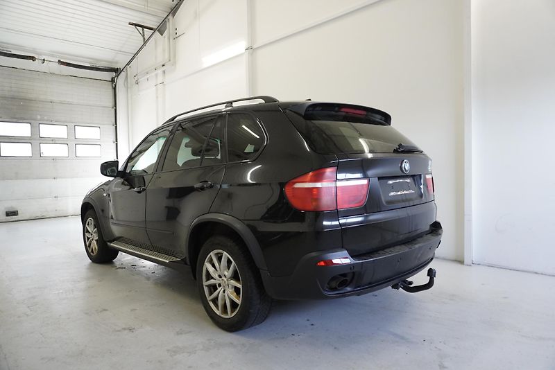 BMW X5 3,0 XDRIVE35D AUT. - fotka 7 z 34