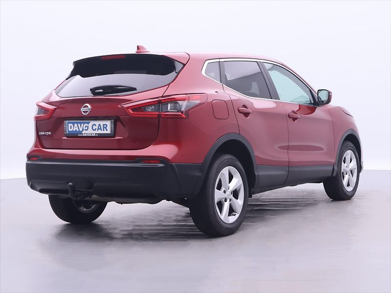 Nissan Qashqai 1,3 DIG-T 117kW Automat Acenta - fotka 7 z 27