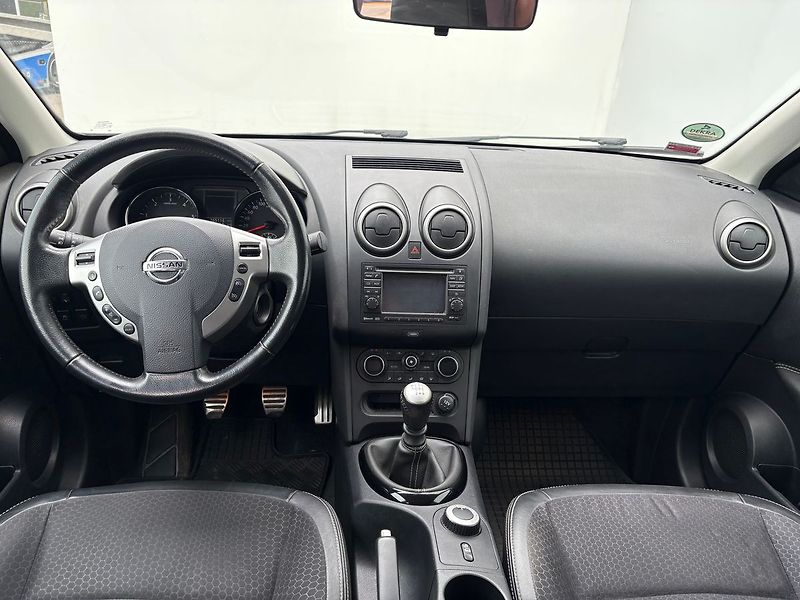 Nissan Qashqai 1.6dCi, 96kW, 4x4, Kamera 1Maj - fotka 5 z 27