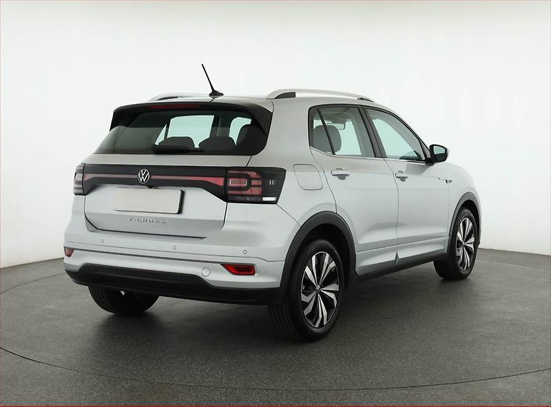 Volkswagen T-Cross (2022) R-Line 1.5 TSI - fotka 5 z 16