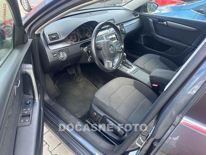 Volkswagen Passat (2014) 2.0TDi 4x4, 1.maj, servis - fotka 3 z 3