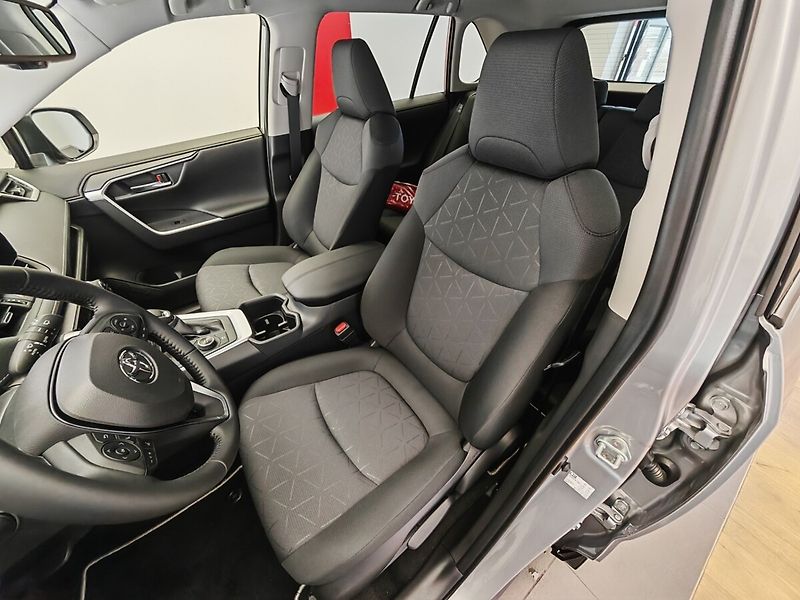 Toyota RAV4 2.5 Comfort Style 4x4 - fotka 13 z 38