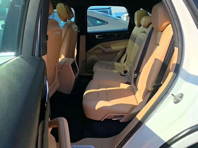 Porsche Cayenne (2018) Modernizovaná verze - fotka 12 z 13