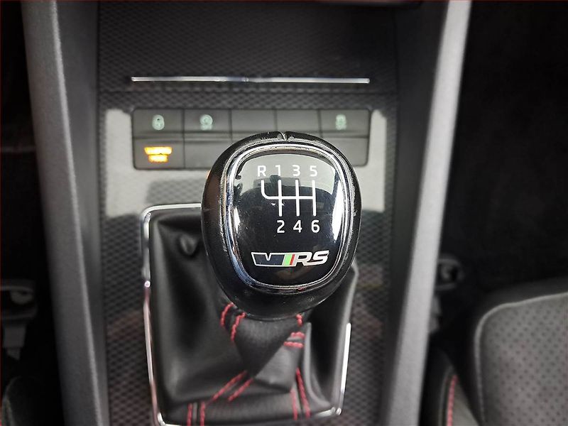 Škoda Octavia (2017) RS 230 2.0 TSI, Tempomat - fotka 20 z 22