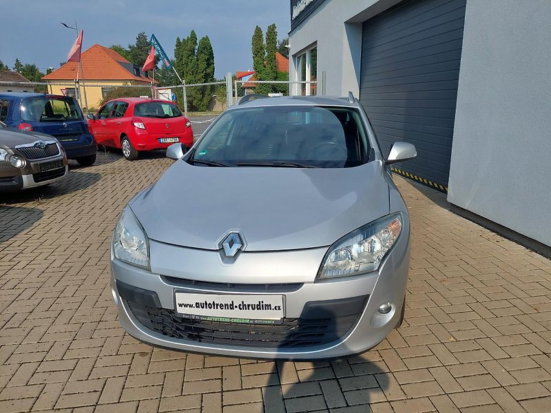 Renault Mégane (2011) III. Grandtour dCi 110 - fotka 2 z 24
