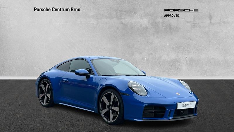 Porsche 911 Carrera - fotka 4 z 29