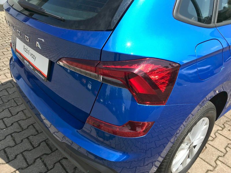 Škoda Kamiq (2025) SELECTION 1,0 TSI - fotka 20 z 25