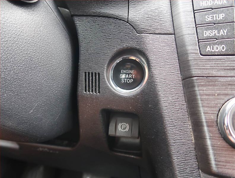Toyota Avensis (2011) 2.2 D-4D, Automat, Navi - fotka 23 z 25