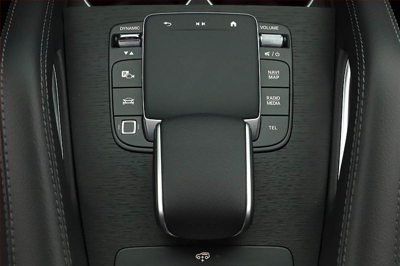 Mercedes-Benz GLE (2025) 450 d, AMG, VZDUCH, TAŽNÉ - fotka 23 z 31