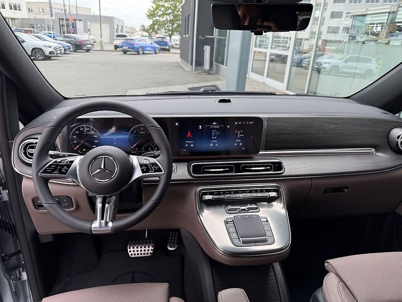 Mercedes-Benz Ostatní (2026) EXCLUSIVE L 4MATIC Sklad - fotka 12 z 12