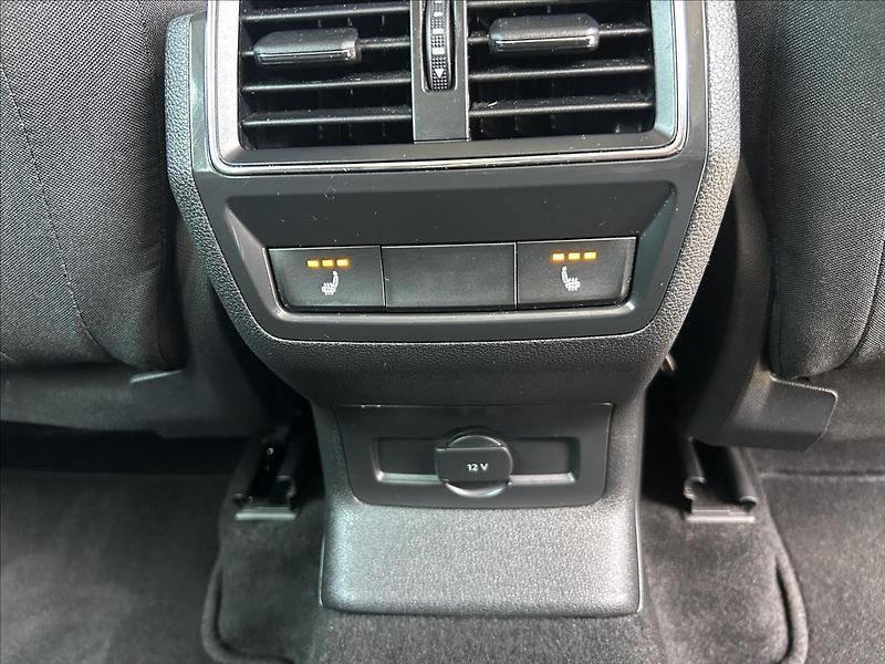 Škoda Karoq 1,0 TSi DPH  Kessy,LED,1xMajit - fotka 35 z 50