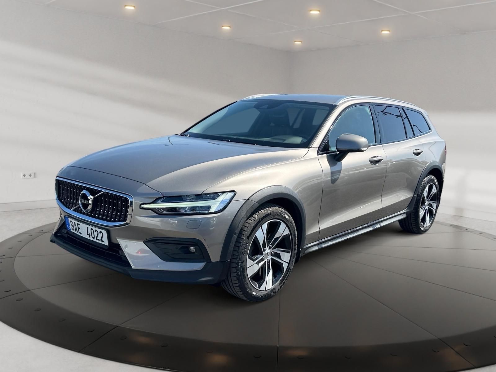 Volvo V60 PRO B5 184kW AWD TAŽNÉ CZ DPH