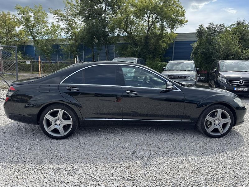 Mercedes-Benz Třídy S (2008) S 320CDi, 4MATIC - fotka 4 z 38