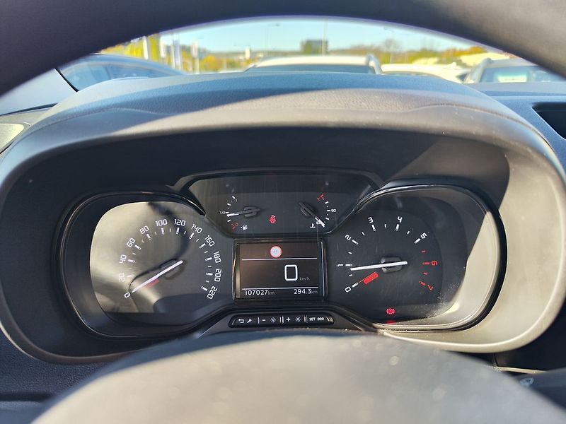 Citroën Berlingo 1.5 BlueHDI/75kW Live Pack - fotka 13 z 29