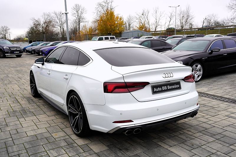 Audi S5 3.0 TFSI tiptronic Quattro/B&O - fotka 4 z 49