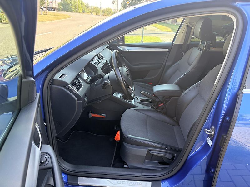 Škoda Octavia 1.5TSI TAŽNÉ - fotka 11 z 45