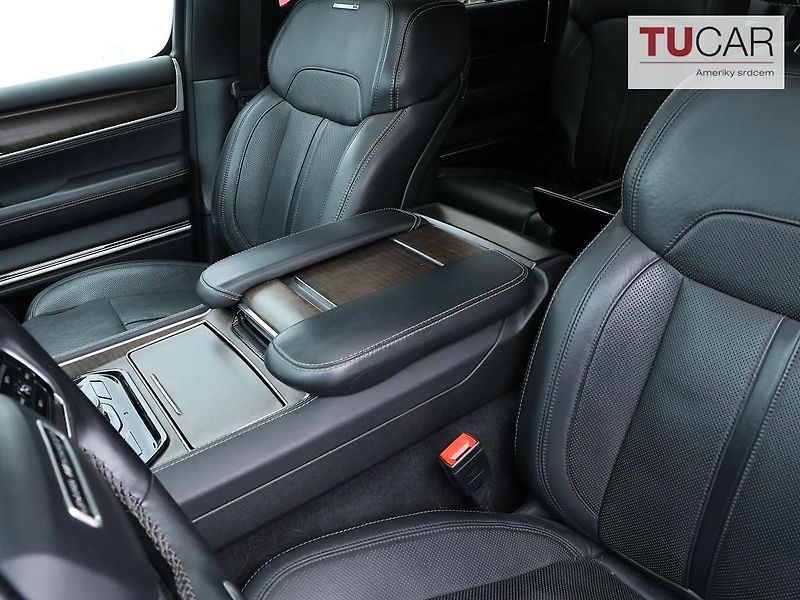 Jeep Grand Wagoneer (2022) 6.4 V8 SERIES III  - fotka 29 z 45